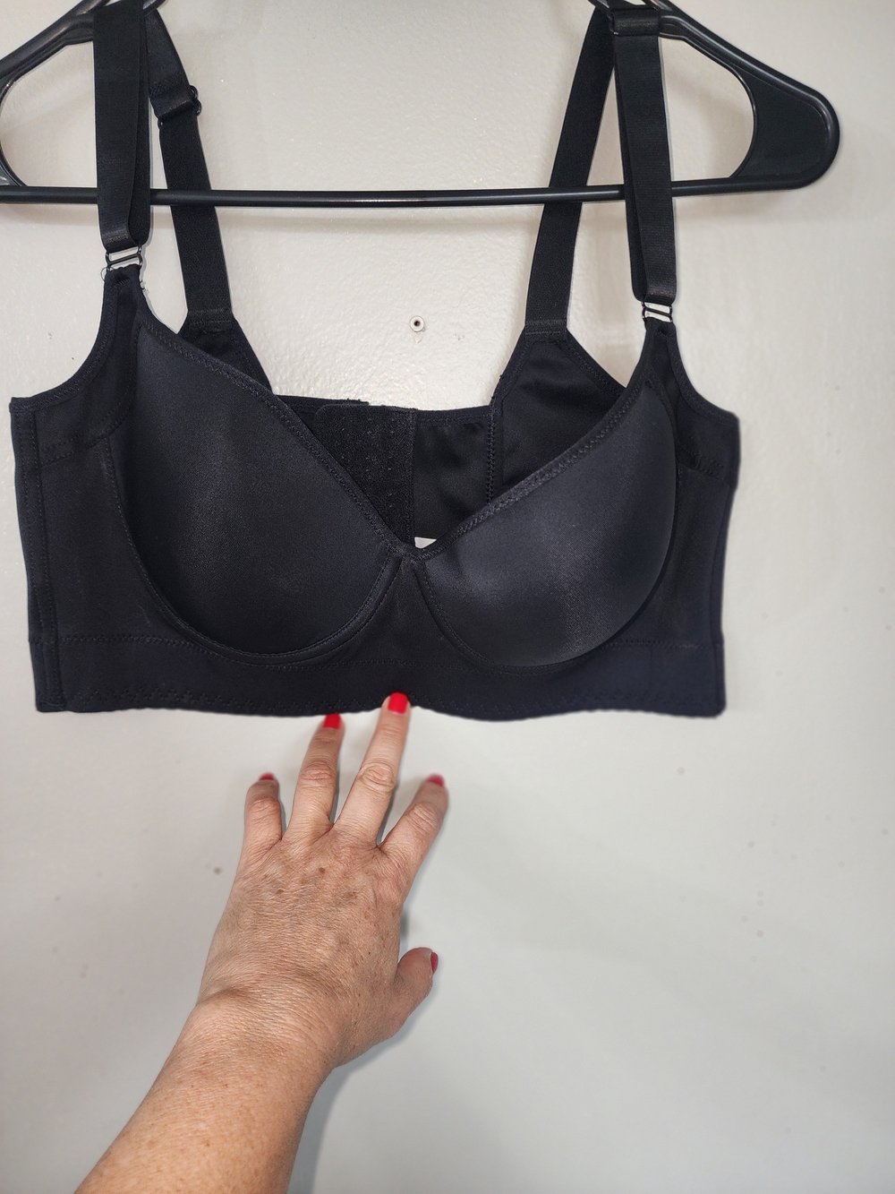 Supportive Full Coverage Black Bra with Wide Straps